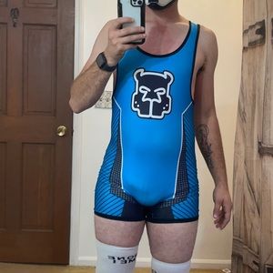 KENNEL CLUB SPITFIRE ZIPPER SINGLET